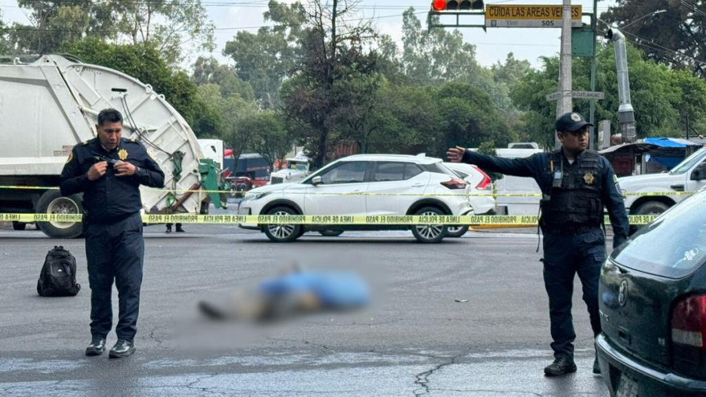 Muere motociclista tras pasarse el alto y chocar en Azcapotzalco