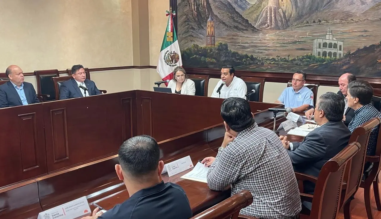 En la mesa de trabajo también se discutieron las atribuciones del convenio de custodia del río Santa Catarina con la Conagua. Foto: Gobierno de Santa Catarina.