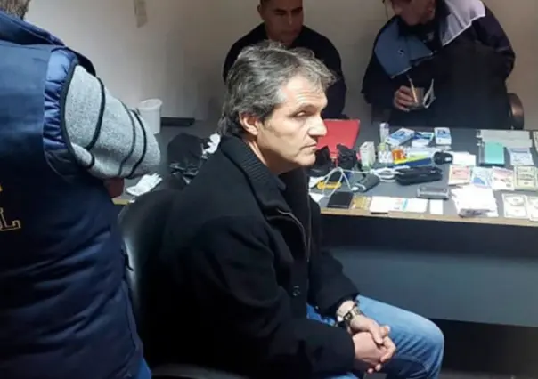Carlos Ahumada regresa a México y libra detención de autoridades