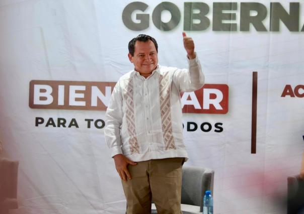 Huacho Díaz invita a los yucatecos a participar en su plan de gobierno