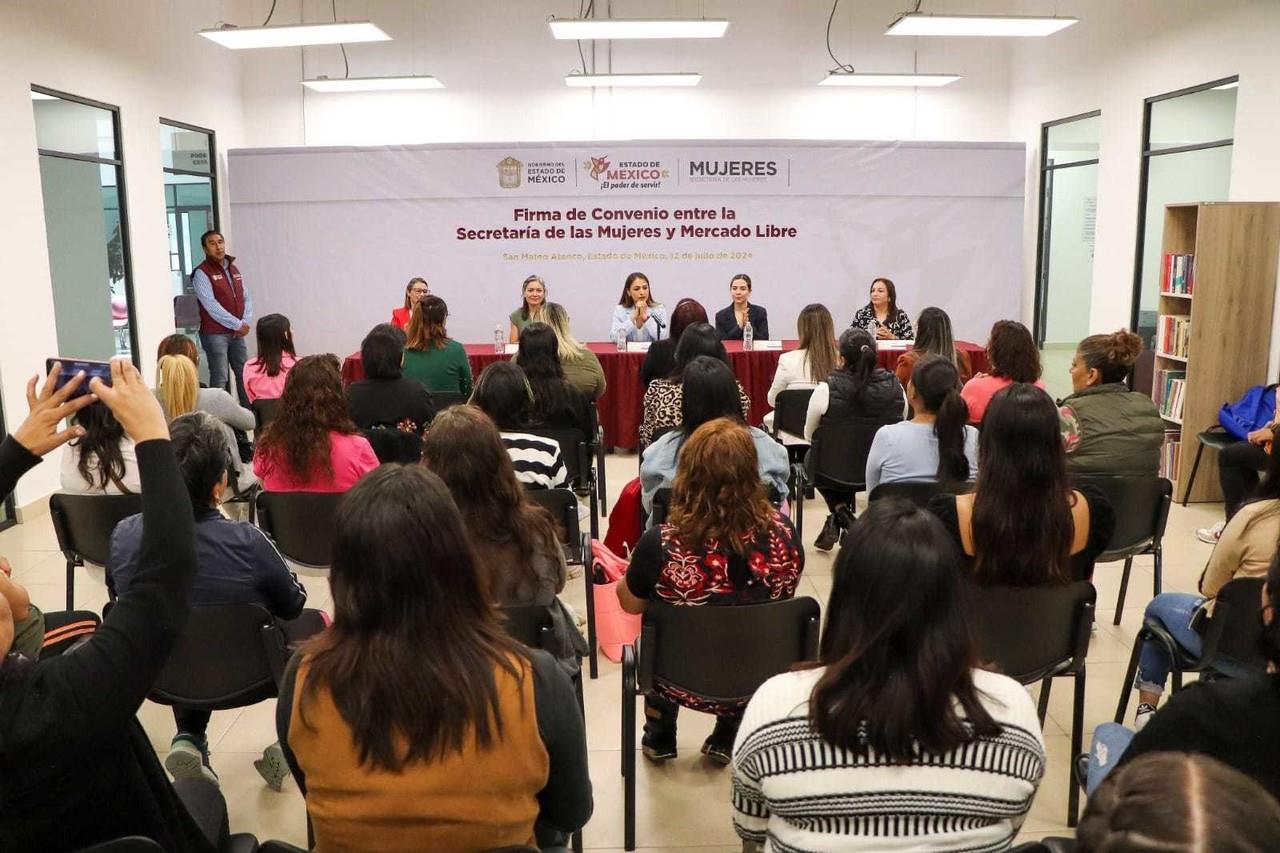 El objetivo de la capacitación es que las mujeres puedan emprender a través del uso del internet. Imagen: GEM