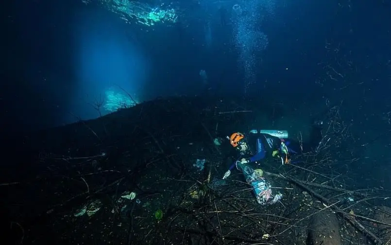 ¿Cómo prevenir la contaminación en cenotes ante la llegada de visitantes?