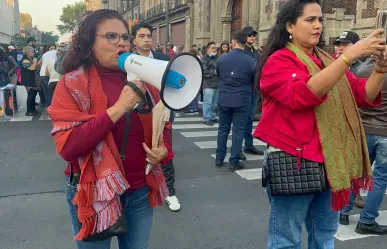 Casi 500 manifestantes de la UAS llegan a la CDMX, buscan reforma y justicia