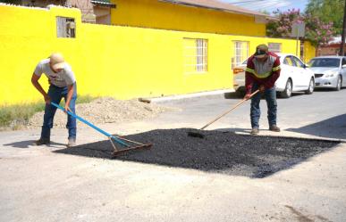 Servicios Públicos Primarios atiende bacheo en la ciudad