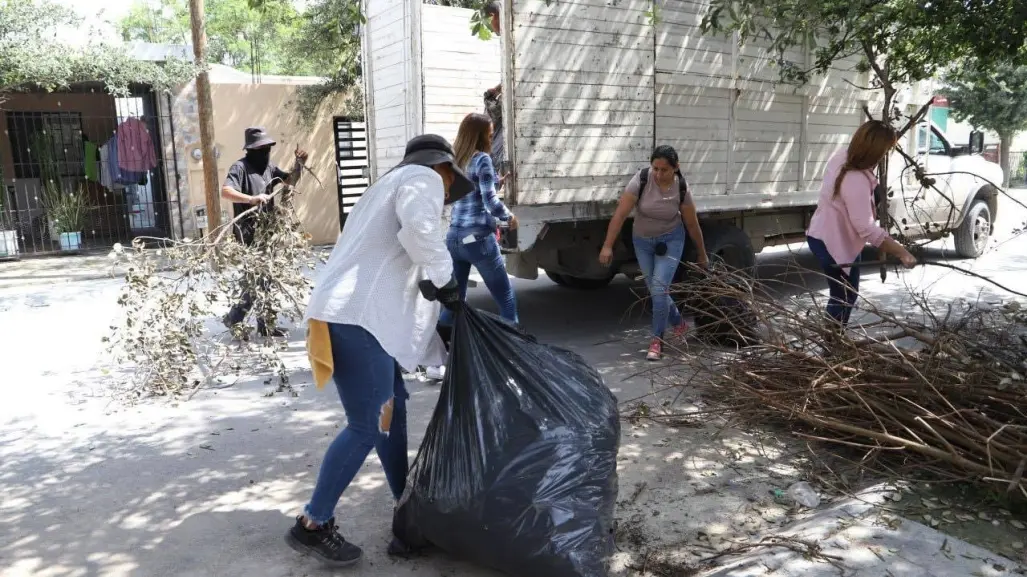 Realizan descacharrización en colonias de García, Nuevo León