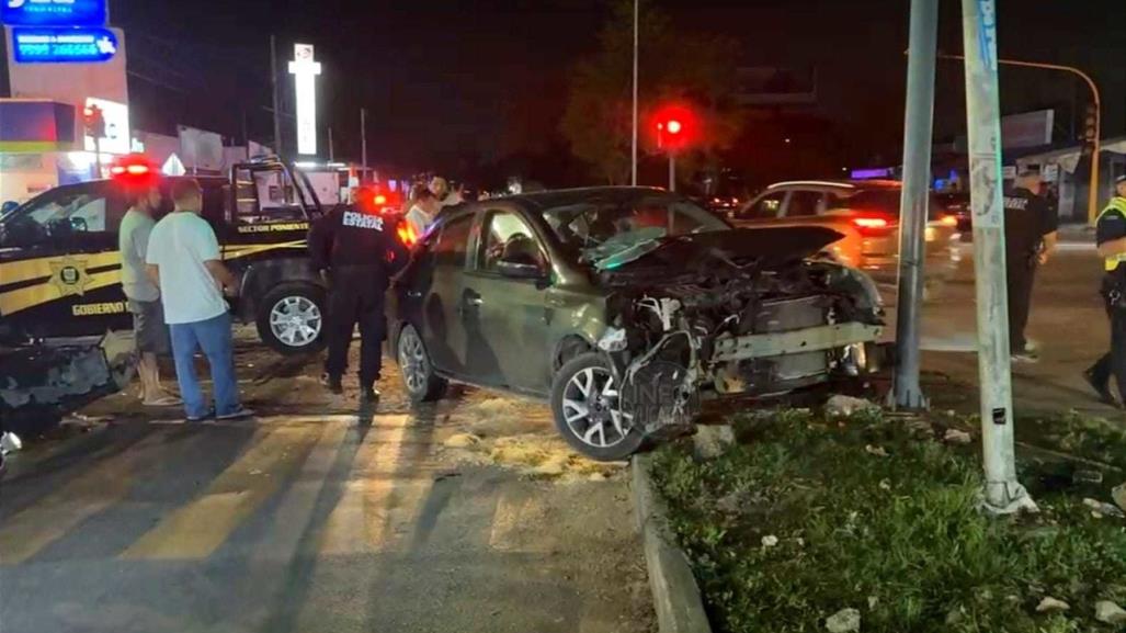 Protagonizan accidente que dejó varios miles de pesos en daños