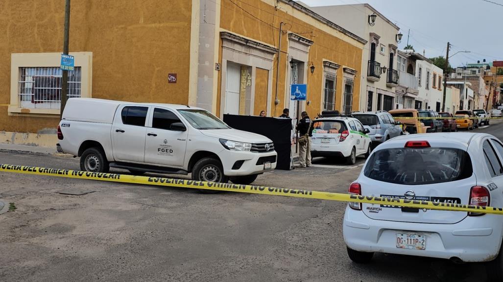 Muere taxista al ayudar a su pasajera a cargar un colchón