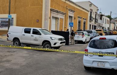 Muere taxista al ayudar a su pasajera a cargar un colchón