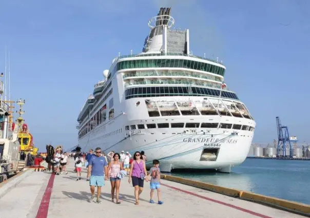 Llega a Yucatán el crucero Grandeur of the Seas