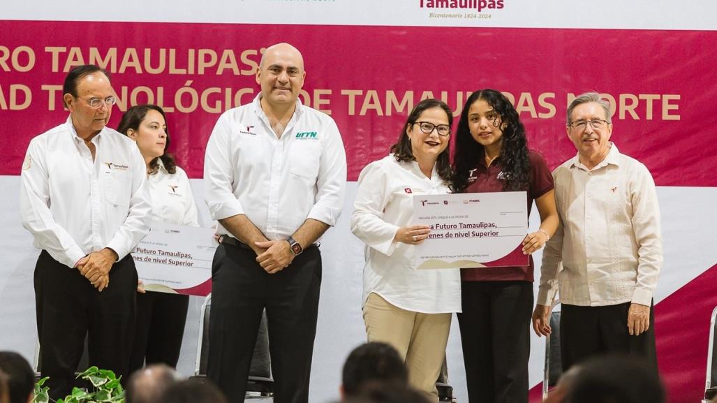 La SET hizo entregas de  las becas “Futuro Tamaulipas, jóvenes de nivel superior