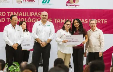 La SET hizo entregas de  las becas “Futuro Tamaulipas, jóvenes de nivel superior