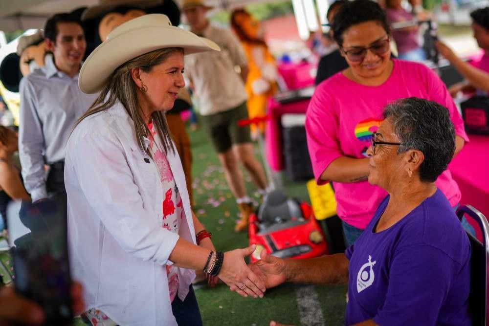 Martha Herrera en el Súper Campamento de Verano 2024 en Nuevo León. Foto. Gobierno de Nuevo León