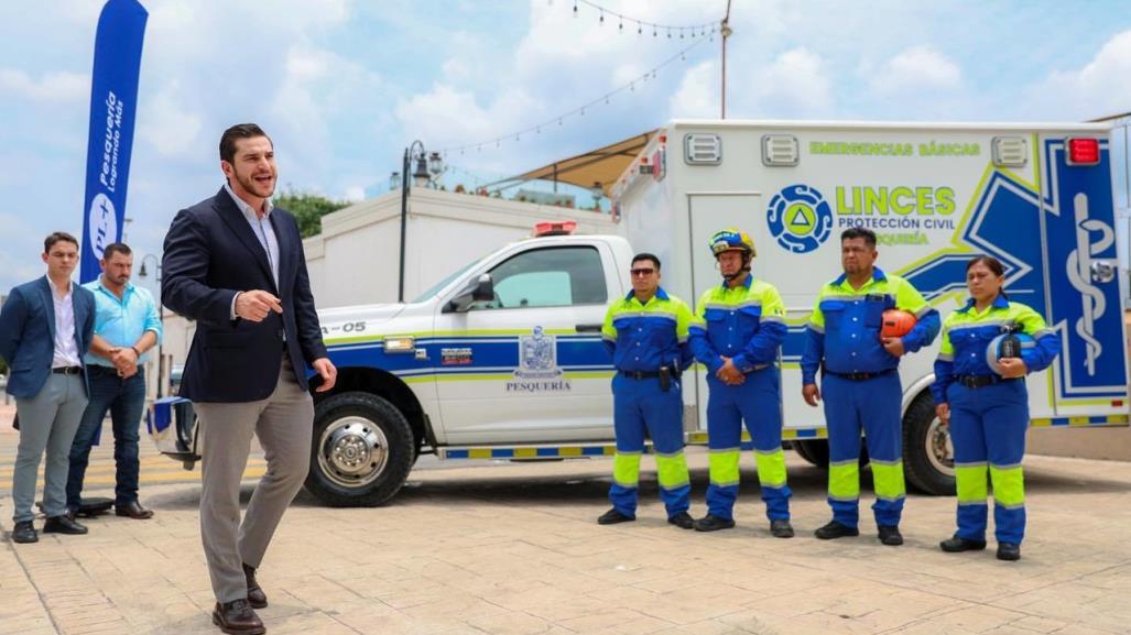 Recibe municipio de Pesquería una barredora y ambulancia para Protección Civil