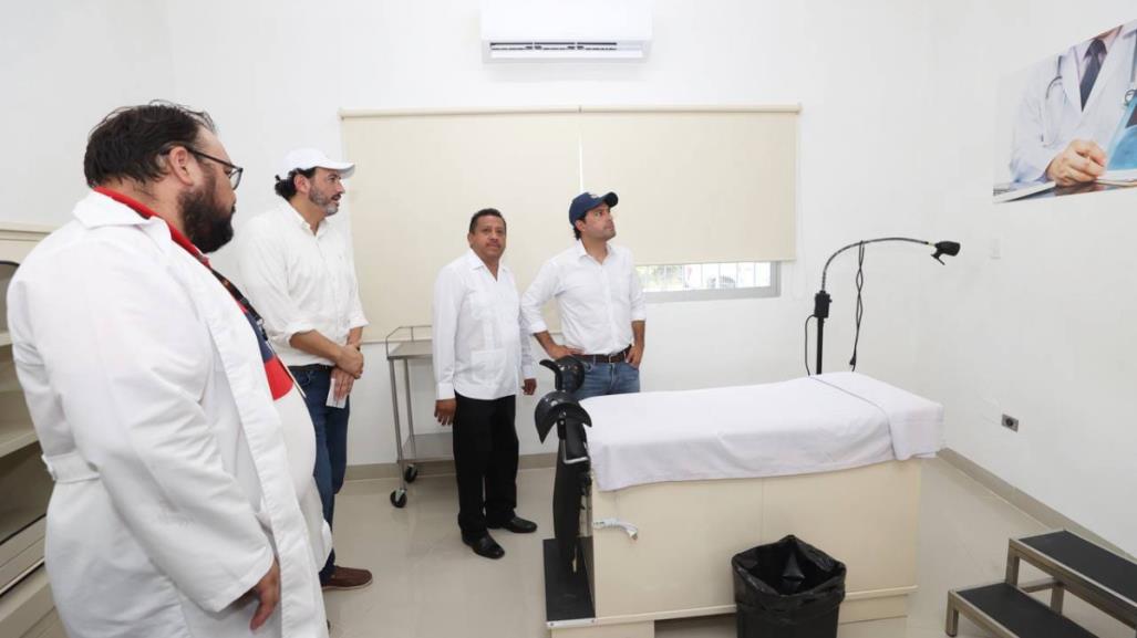 Mauricio Vila entrega trabajos de remodelación del Centro de Salud de Maní