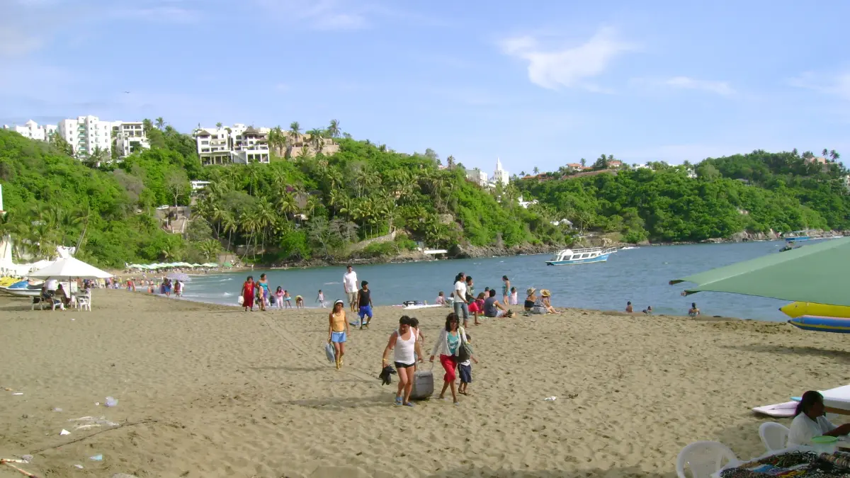 En las playas ya se realizan acciones de limpieza Foto: Wikipedia