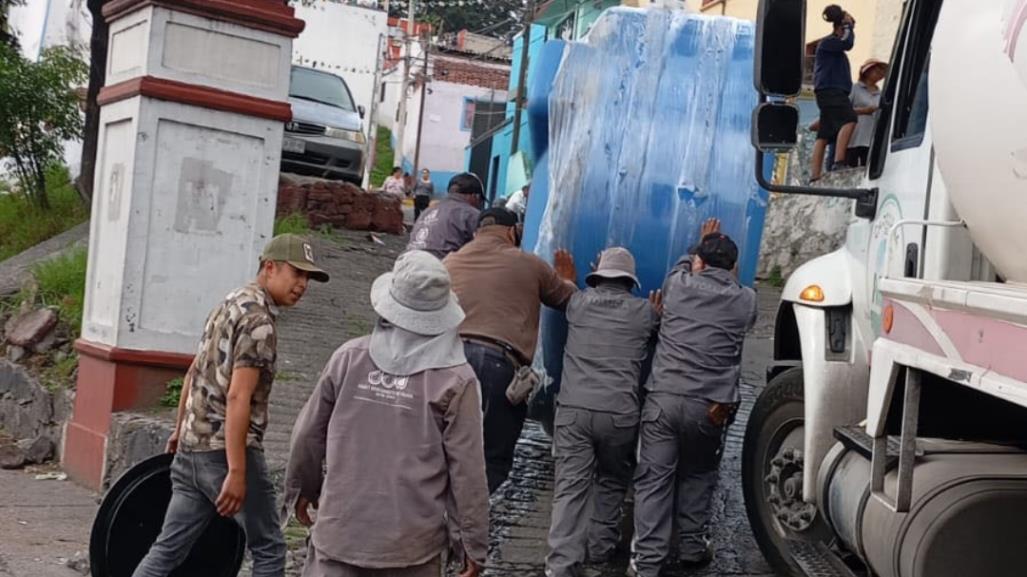 Toluca: Garantizan autoridades pipas ante desabasto de agua