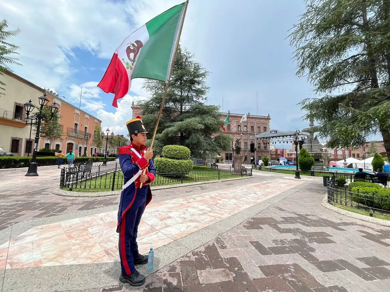 Mauricio Adame en Plaza de Armas. Foto de Claudia Almaraz.