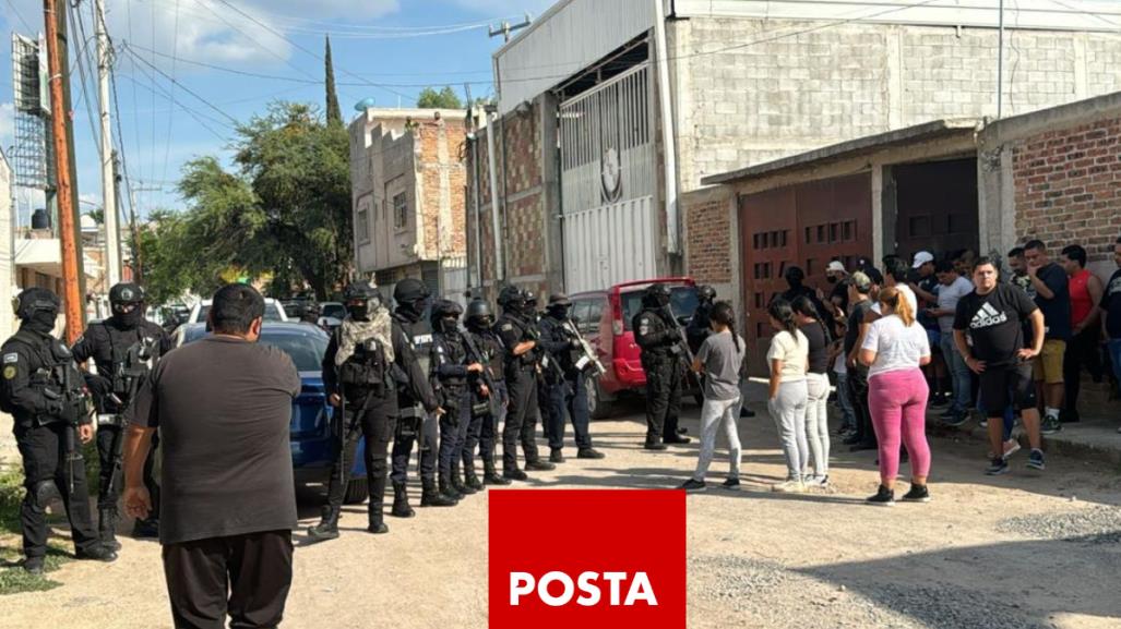 León: zapateros enfrentan a agentes federales que buscaban calzado pirata |VIDEO