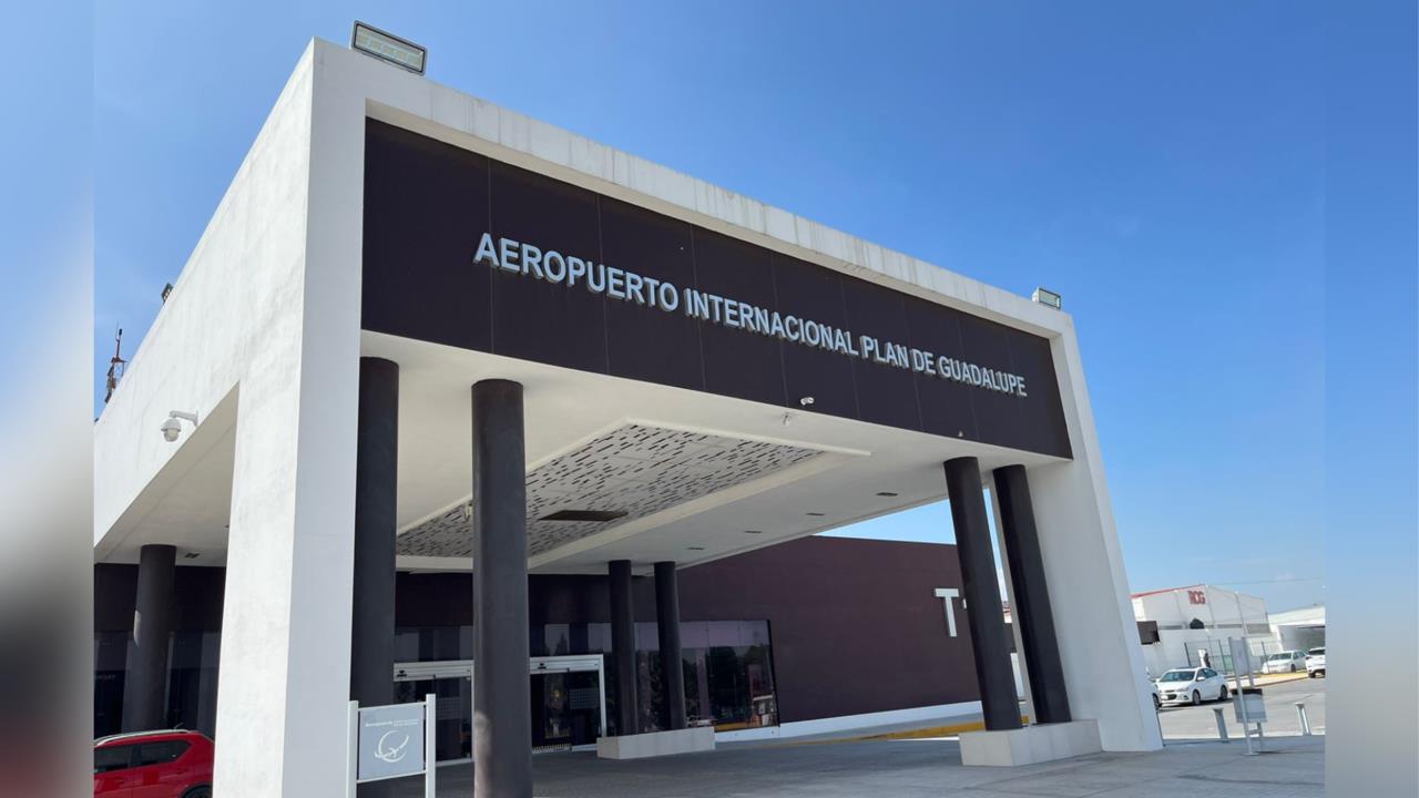 Aeropuerto internacional Plan de Guadalupe / Foto: Marco Juárez