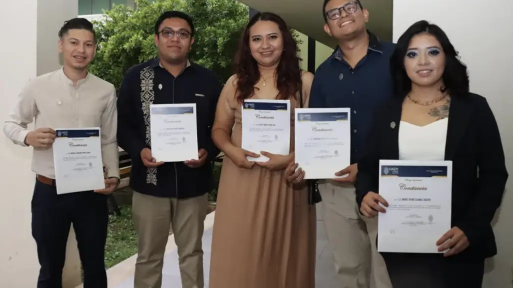 Profesionistas en Enfermería  de la Uady concluyen su posgrado