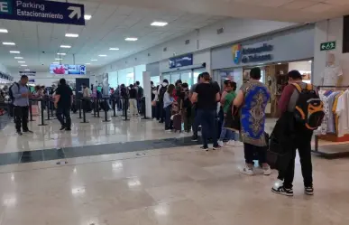 Director de aeropuerto de Tabasco aclara que hay retrasos por falla de Microsoft