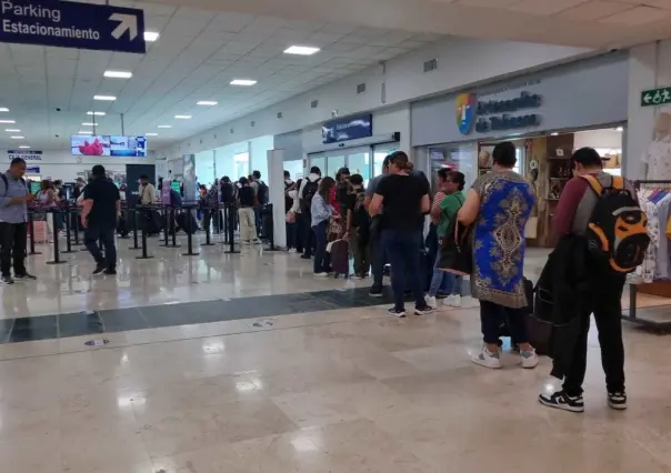 Director de aeropuerto de Tabasco aclara que hay retrasos por falla de Microsoft