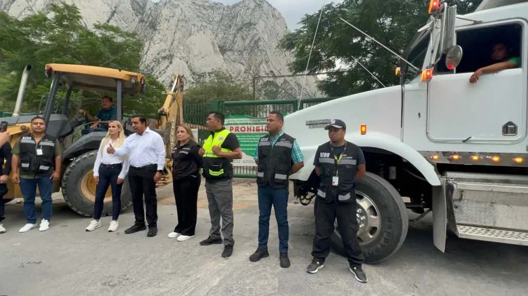 Gobierno de Santa Catarina garantiza conexión entre comunidades de La Huasteca