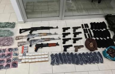 Aseguran más de 10 armas y 30 paquetes de droga tras operativo en San Nicolás