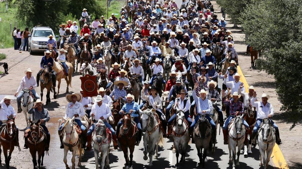 4 mil jinetes de Nuevo León, Zacatecas, Chihuahua cabalgan por calles de Durango