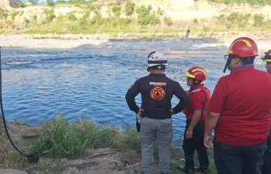 Buscan a hombre desaparecido en el río Santa Catarina