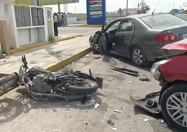 Aparatoso accidente en la vía Mérida-Caucel deja tres lesionados