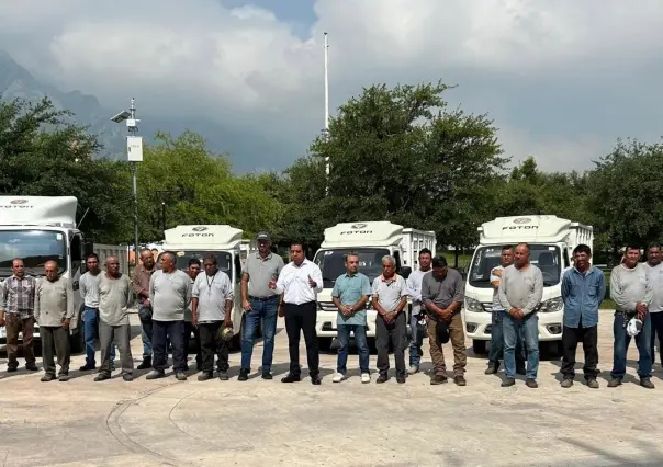 Activa Jesús Nava mega programa de descacharrización en Santa Catarina