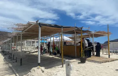 Retiran obstáculos en Playa Pichilingue tras denuncia ciudadana