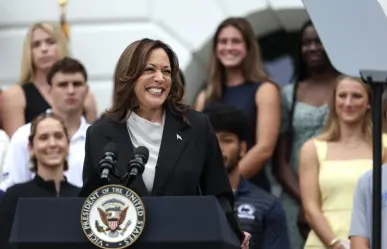 Kamala Harris elogia a Biden en su debut como aspirante presidencial