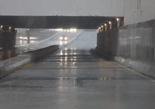 Intensa lluvia en Mérida, registró una ligera inundación en el Paso Deprimido