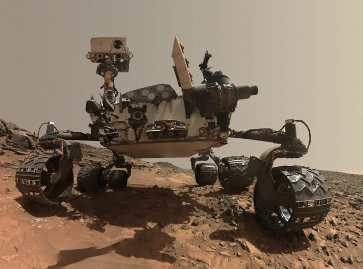 En la imagen el rover Curiosity de la NASA en su misión en el planeta Marte. Foto: Hispaviación