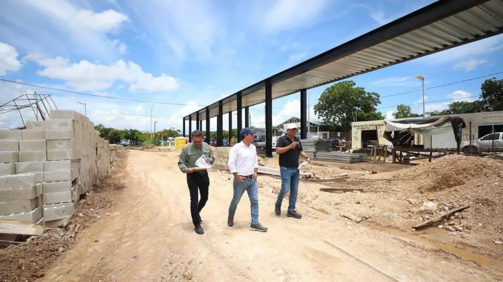 Mauricio Vila Dosal supervisa avances del Cetram Cancún