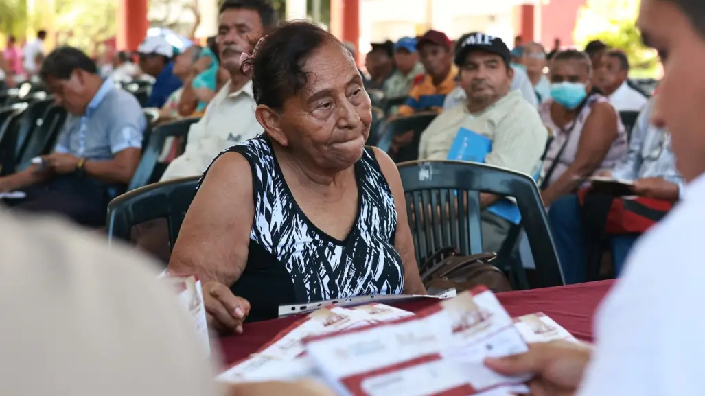 AMLO garantiza pensión a adultos mayores mexicanos en Estados Unidos