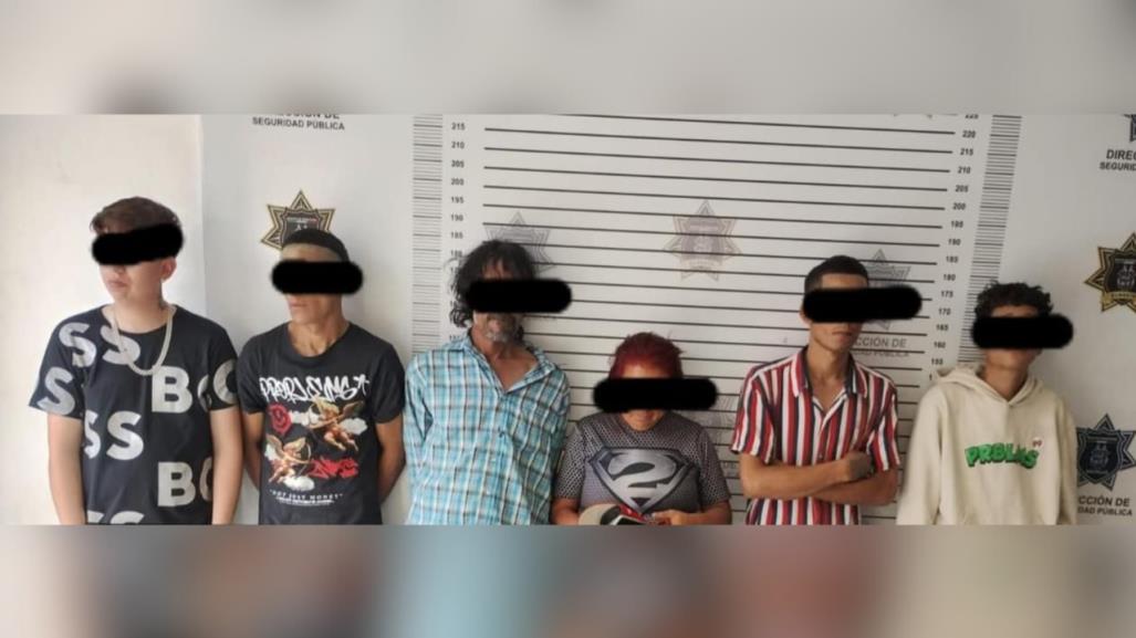 Detienen a seis “chiriwillos” por agredir a policías en Saltillo 