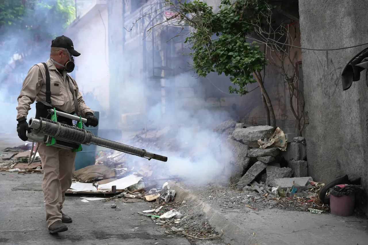 Acciones preventivas contra el dengue. Foto: Cortesía