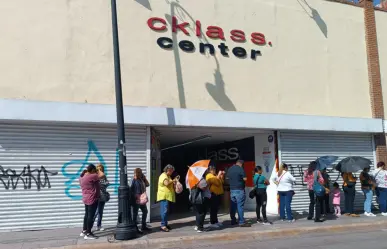 Madrugan fans para conseguir boletos para concierto de Kany García en Saltillo