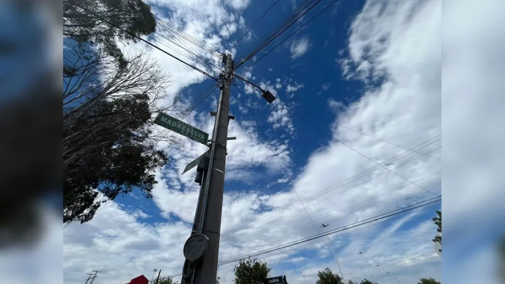 Municipio reconoce problemas con luminarias encendidas durante el día