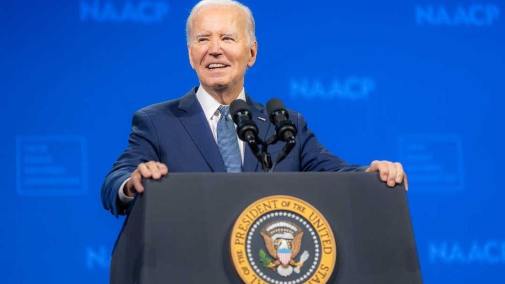 Joe Biden da negativo a COVID-19 y reaparece en público