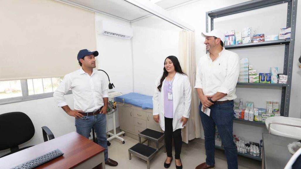 Vila Dosal supervisa remodelación de Centros de Salud en todo el estado