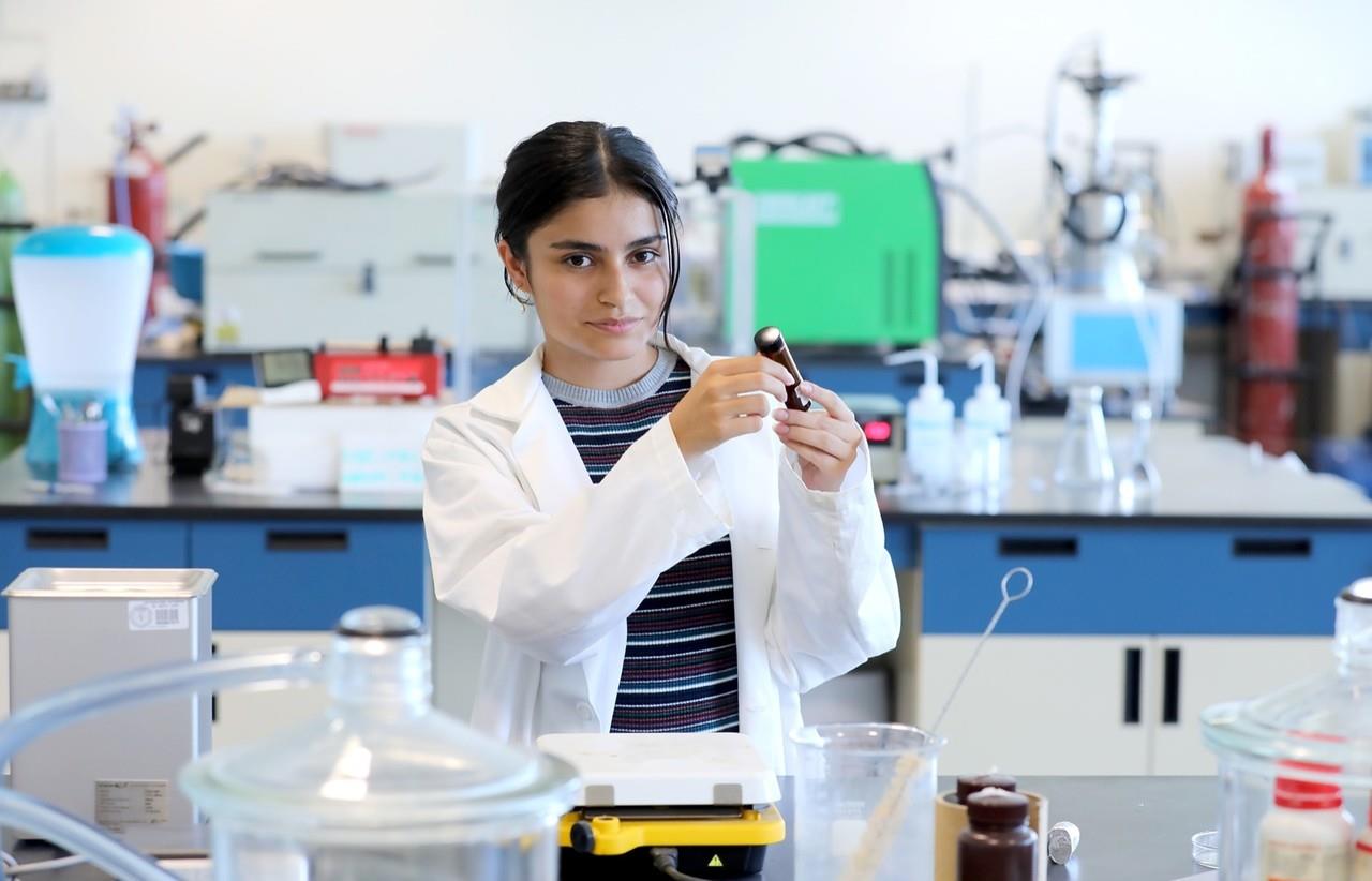 El PROVERICYT no solo brinda a los estudiantes la oportunidad de adentrarse en la investigación y desarrollo tecnológico, sino que también les permite colaborar en proyectos de alto impacto. Foto. UANL.