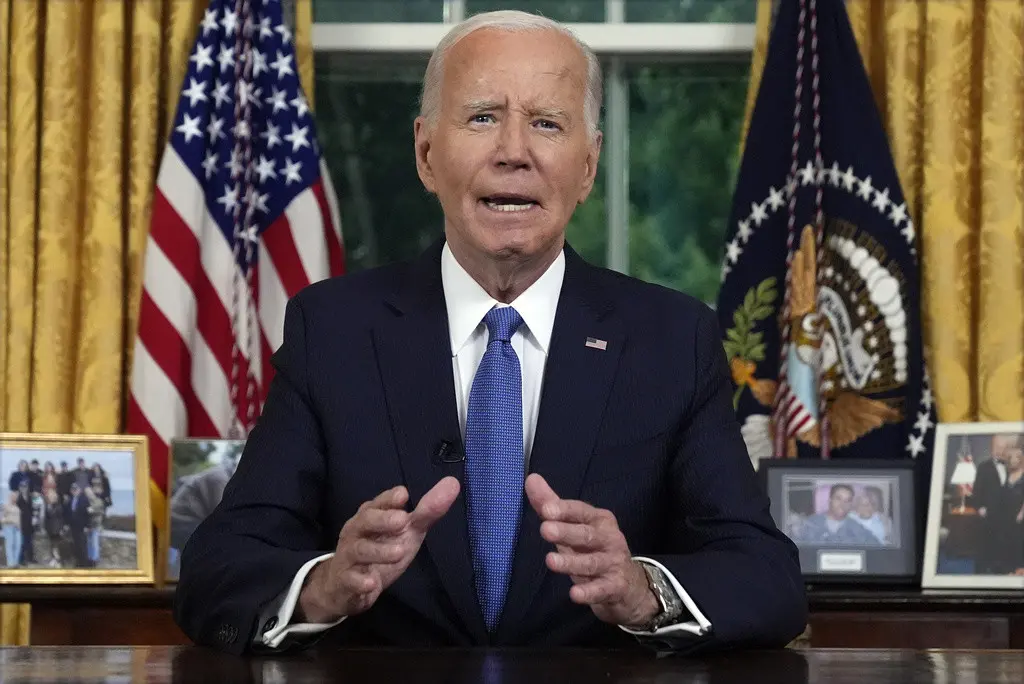 Joe Biden, relajado y sin candidatura da mensaje a EU