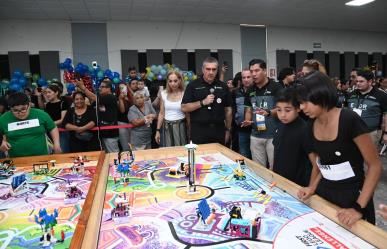 Apodaca premia talento de 160 niños y jóvenes en la Escuela de Robótica