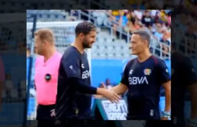 Gignac deja con la mano estirada a Hernández en el Skill Challenge (VIDEO)