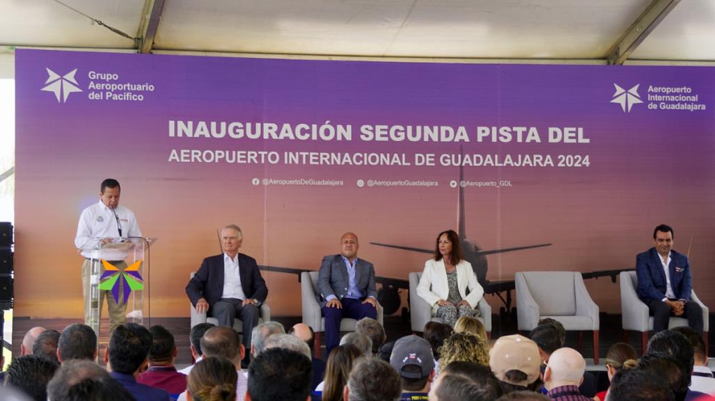 Aeropuerto de Guadalajara inaugura una segunda pista de aterrizaje