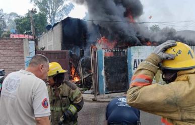 Se quema casa en Huehuetoca